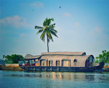 van rental travels in Tambaram